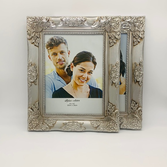 Sophia’s Coll. 8x10 Rustic Floral Picture Frame - Picture 2 of 4